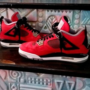 Jordan 4 Toro Bravo